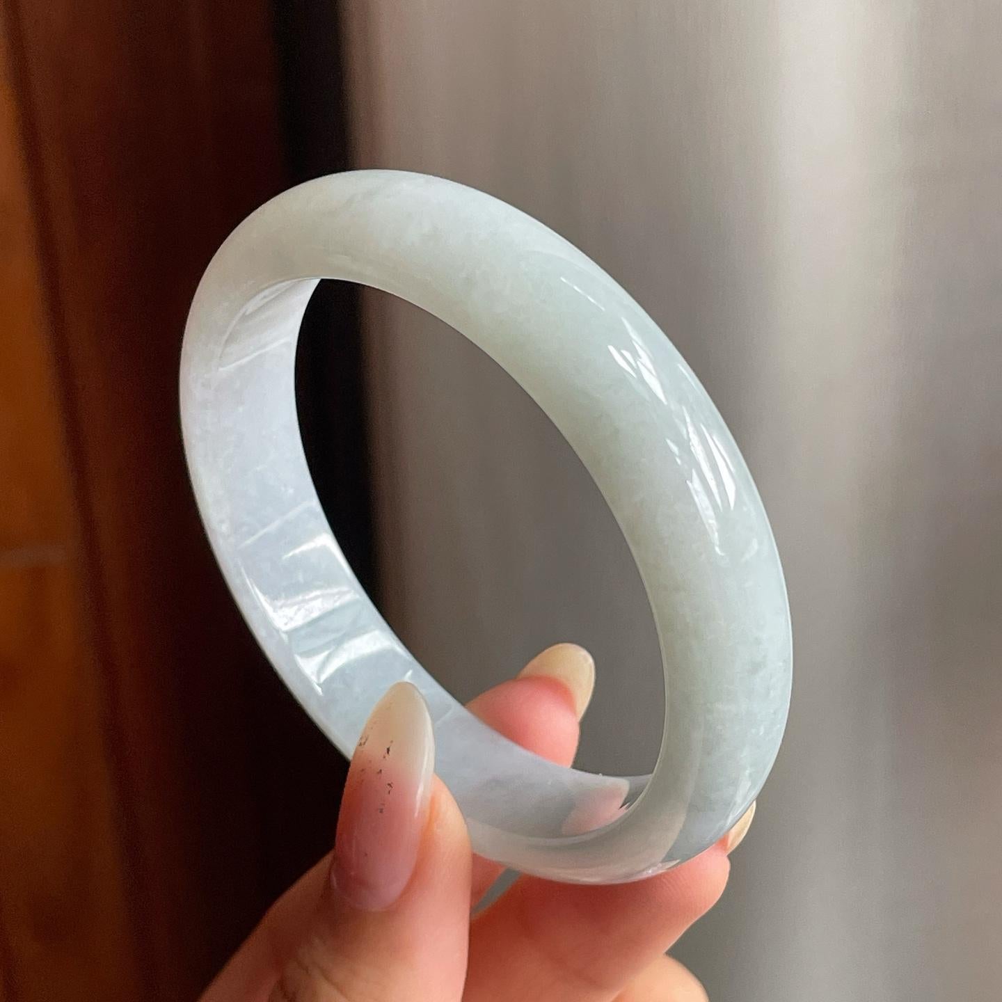 糯冰种淡底色翡翠平安镯（54mm）（yc217401）