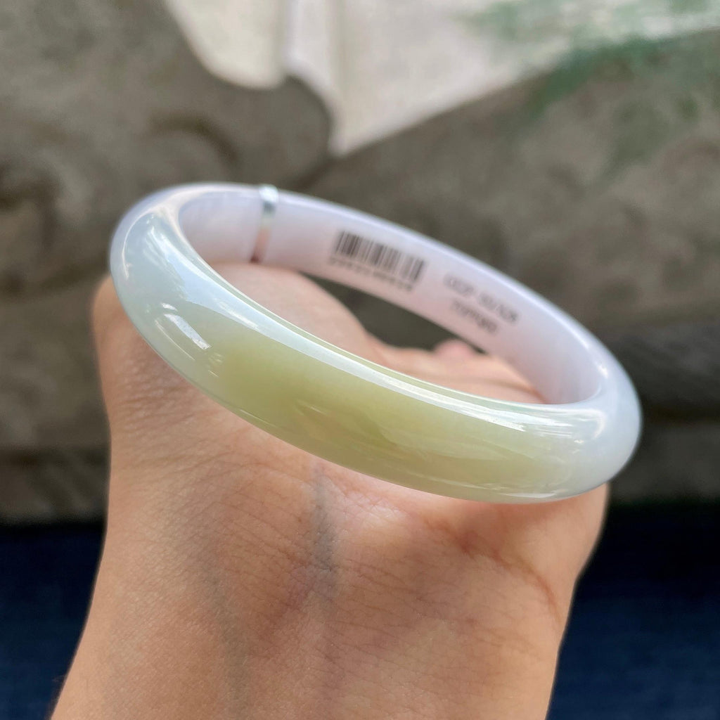 细糯种飘黄翡正圈平安镯57.1圈     天然缅甸A货翡翠（yc424765）