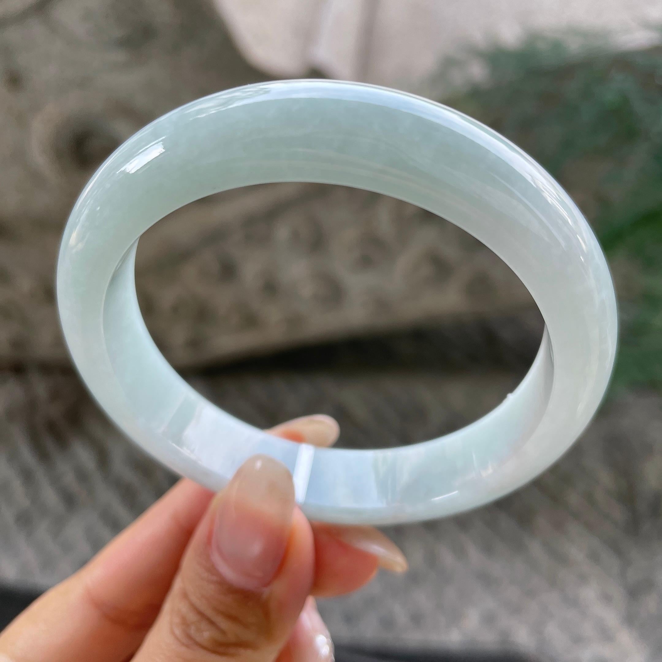 大圈口   细糯种带底色正圈平安镯58圈    天然缅甸A货翡翠（yc351367）