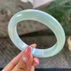 大圈口        细糯种晴底飘黄翡正圈平安镯58.2圈       天然缅甸A货翡翠（yc431606）