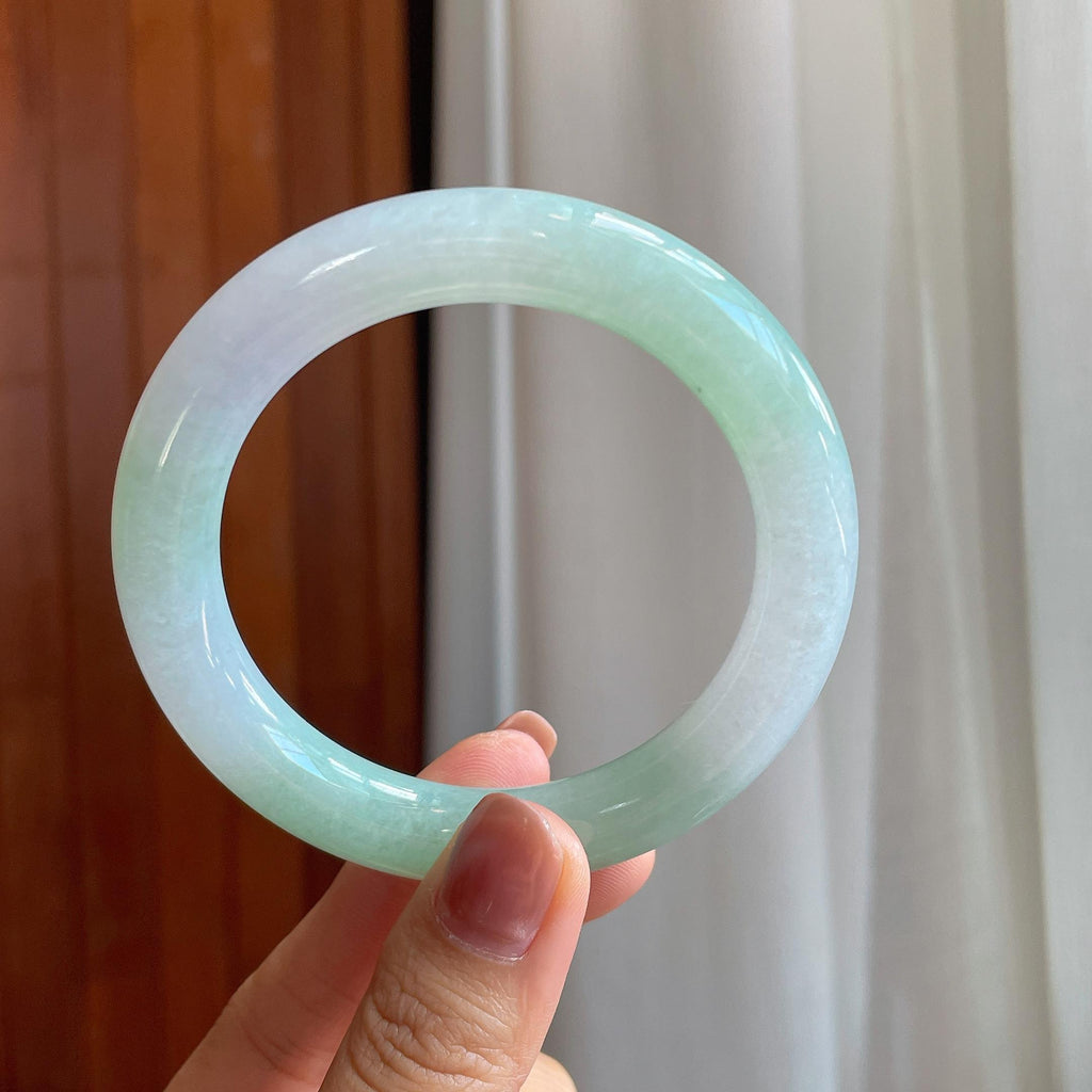 糯冰春带彩翡翠圆条手镯（56mm）（yc284947）