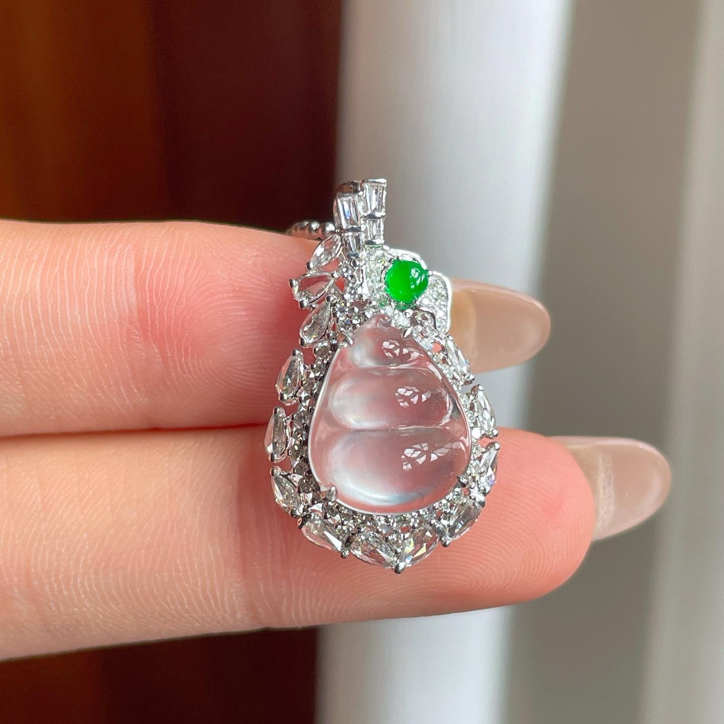 18k金镶镶玻璃种无色翡翠豆子（yc246190）