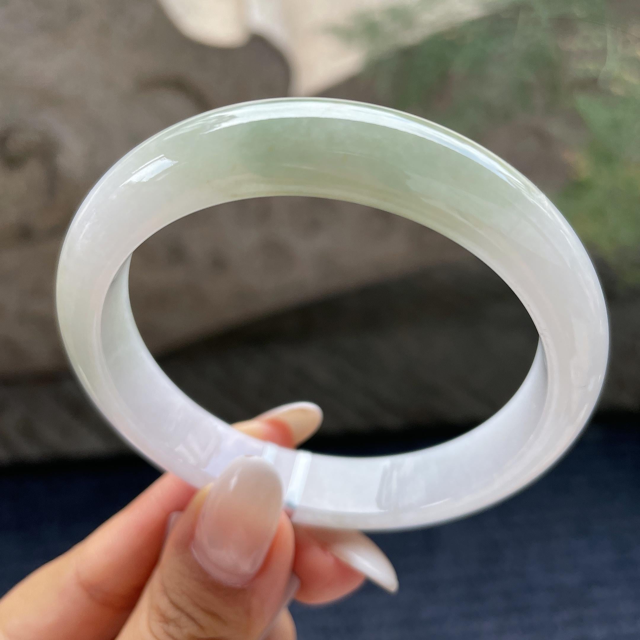 大圈口      细糯种飘花正圈平安镯59.2圈     天然缅甸A货翡翠（yc421239）