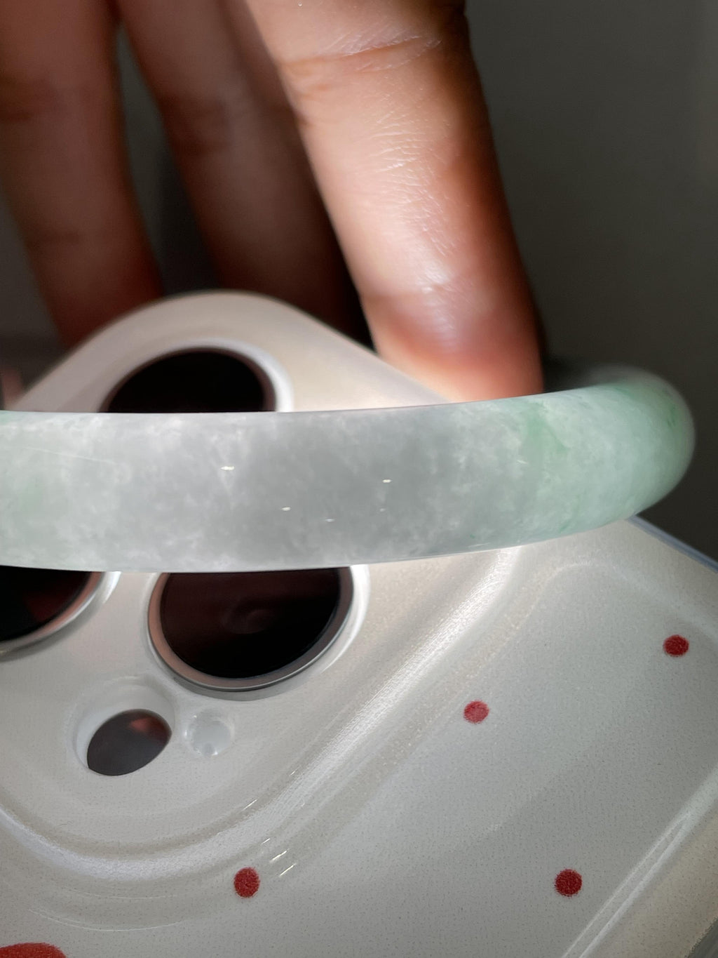 小圈口   细糯种飘绿花圆条手镯53.2圈   天然缅甸A货翡翠（yc362907）