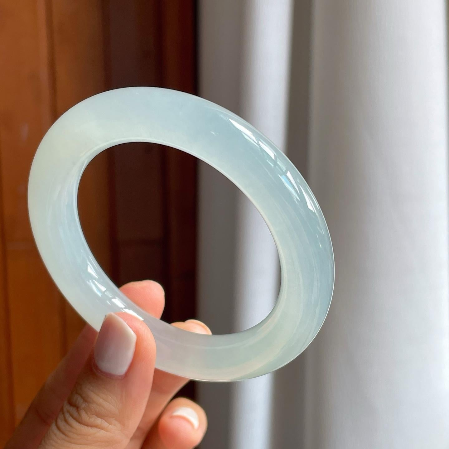 冰种晴底翡翠圆条手镯（54.5mm）（yc247654）