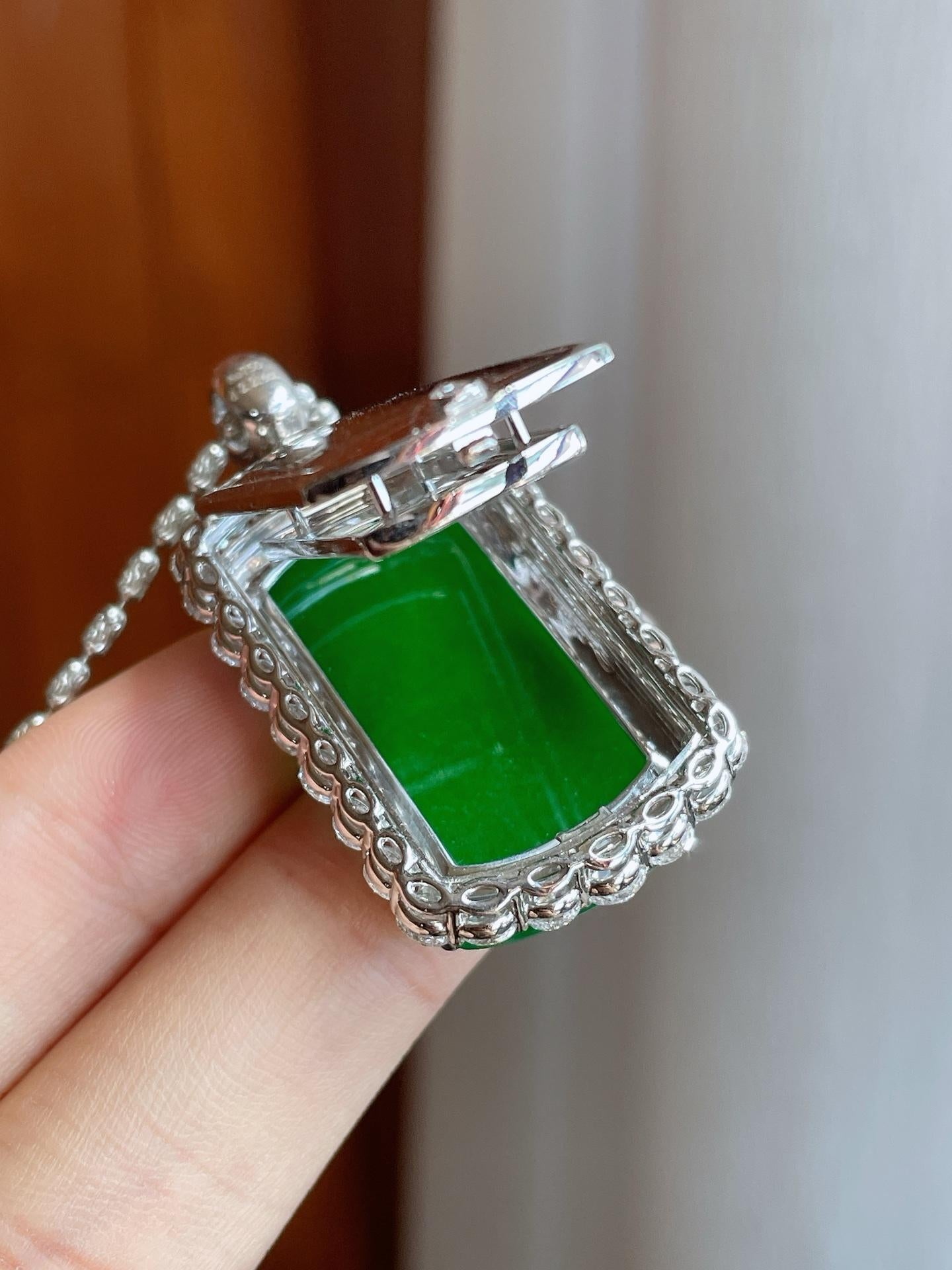 18k金镶糯冰满绿翡翠无事牌（yc241854）