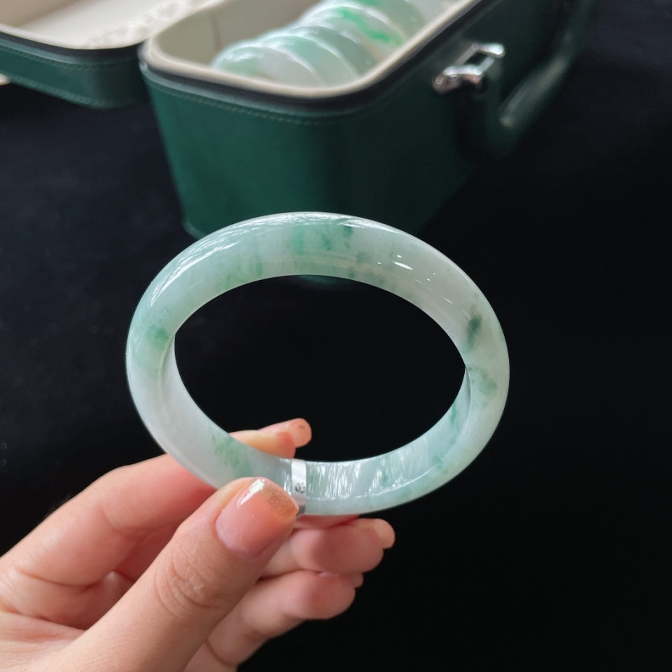 细糯种飘花正圈翡翠手镯（58mm）（yc019901）