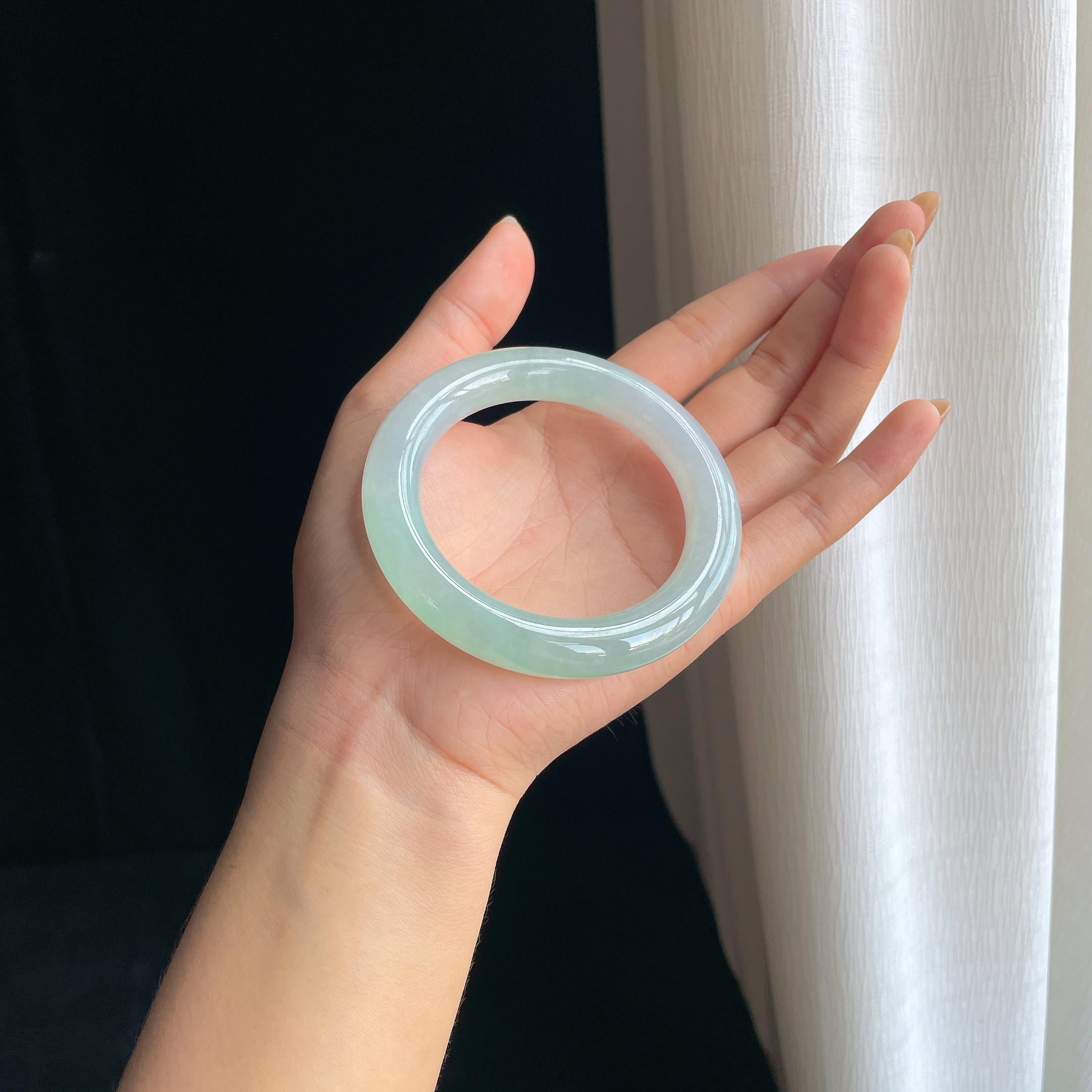 糯冰淡晴底翡翠圆条手镯（56.8mm）（yc419720）