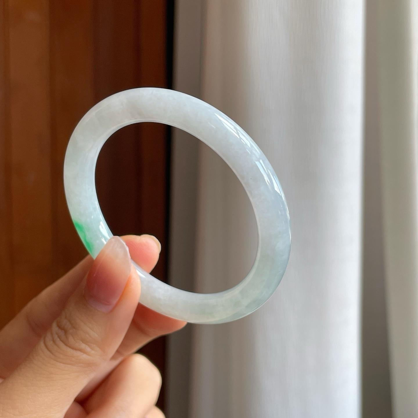 糯冰带色翡翠圆条手镯（51mm）（yc310966）