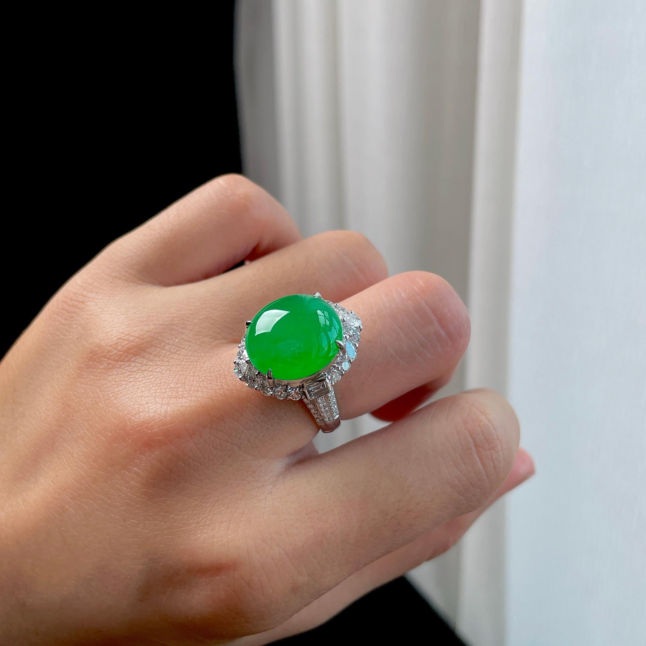 18k金钻镶冰种满绿翡翠蛋面戒指（yc344505）