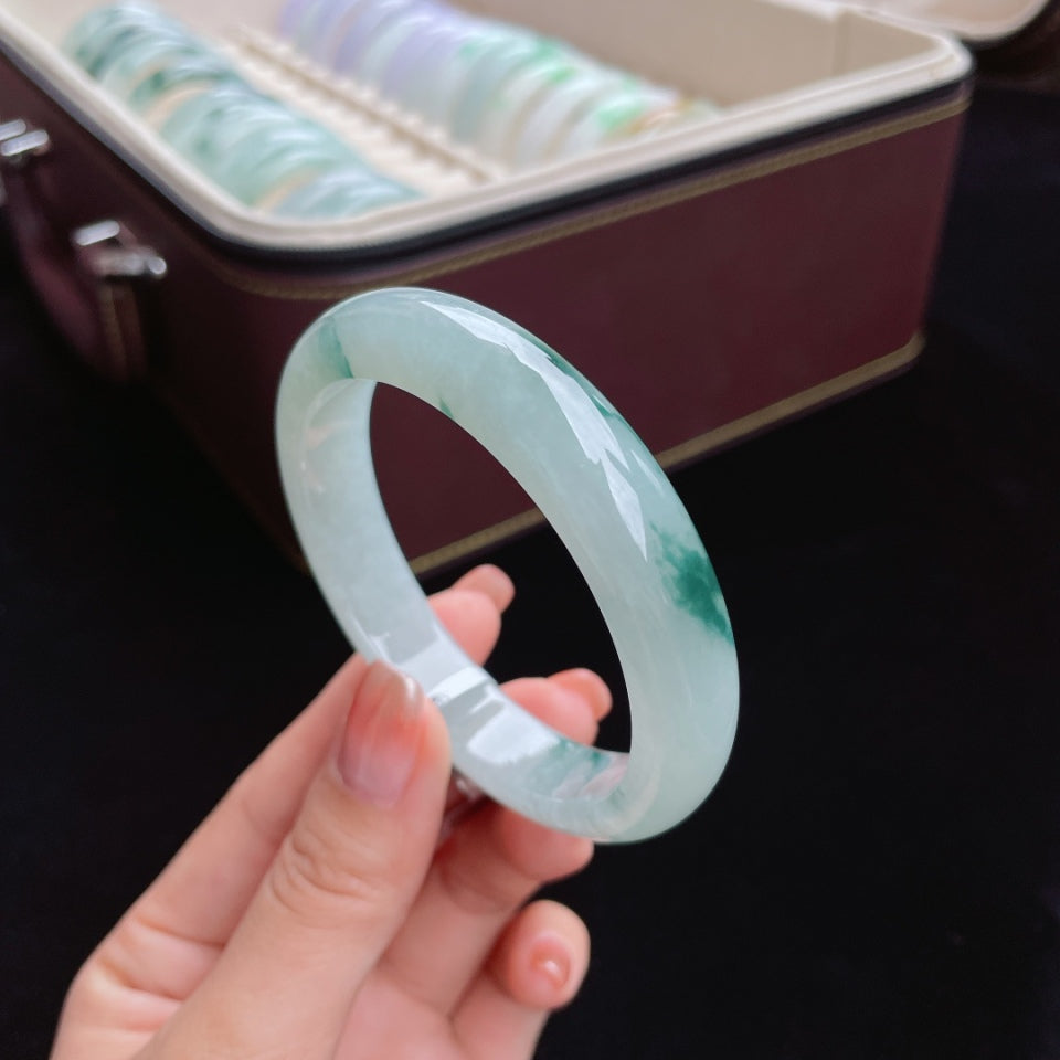 糯冰飘花正圈 翡翠手镯（56mm）（yc017392）