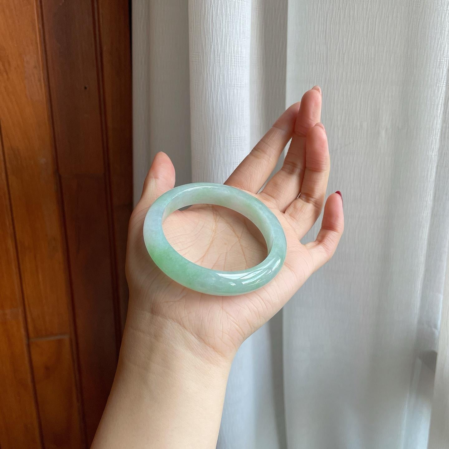 糯冰带色翡翠平安镯（55.5mm）（yc305935）