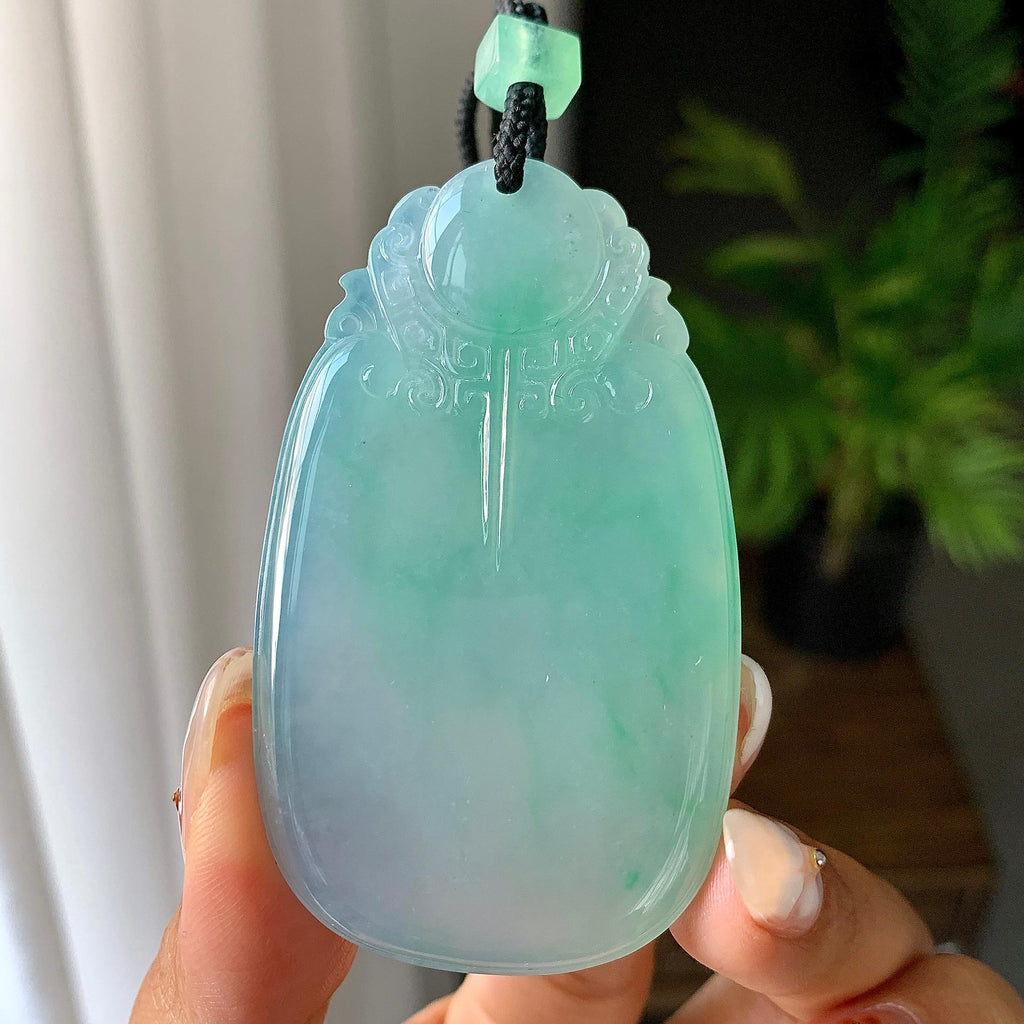 糯冰种飘绿仿古牌挂件（yc246702）