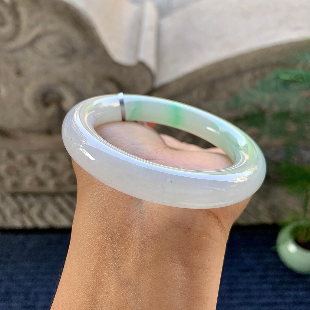 糯冰种飘绿圆条手镯（54.4mm）（yc248092）