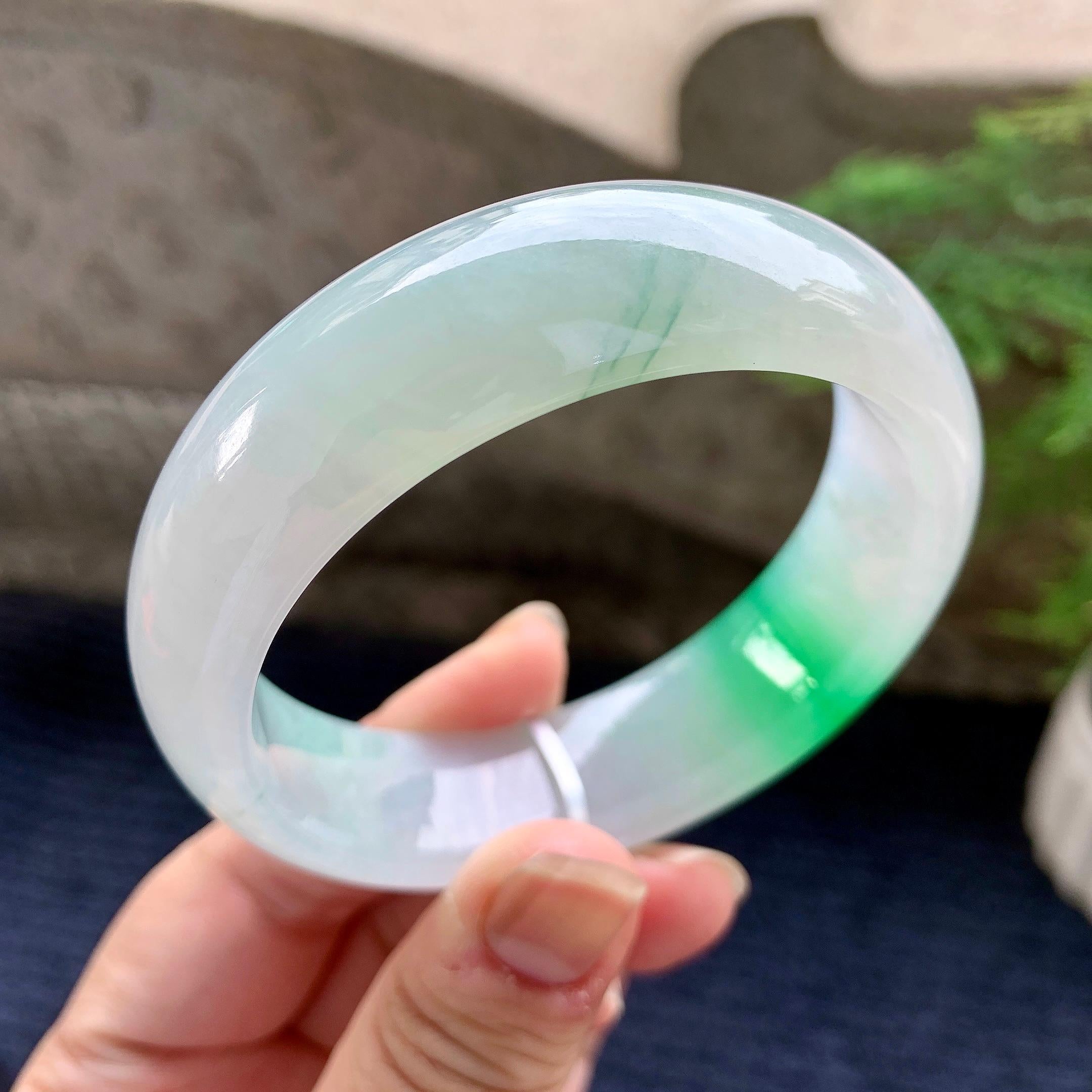 糯冰种飘阳绿宽版轮胎手镯（58.8mm）（yc252995）