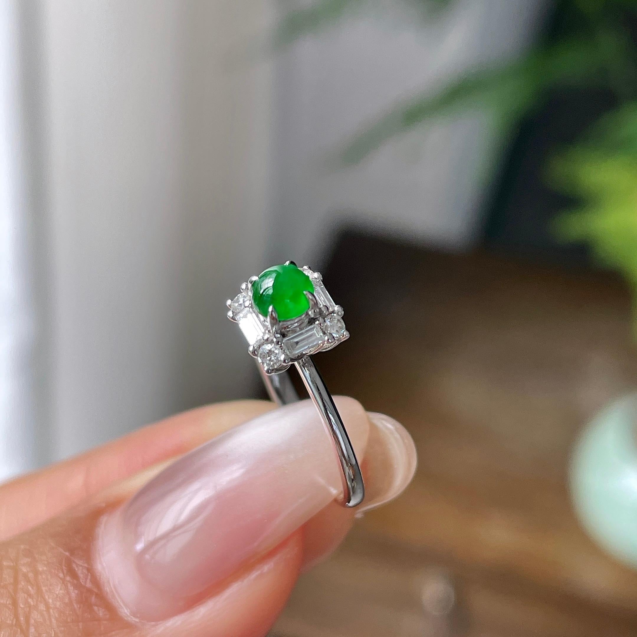 18k金钻镶冰种满绿蛋面戒指    天然缅甸A货翡翠（yc349983）