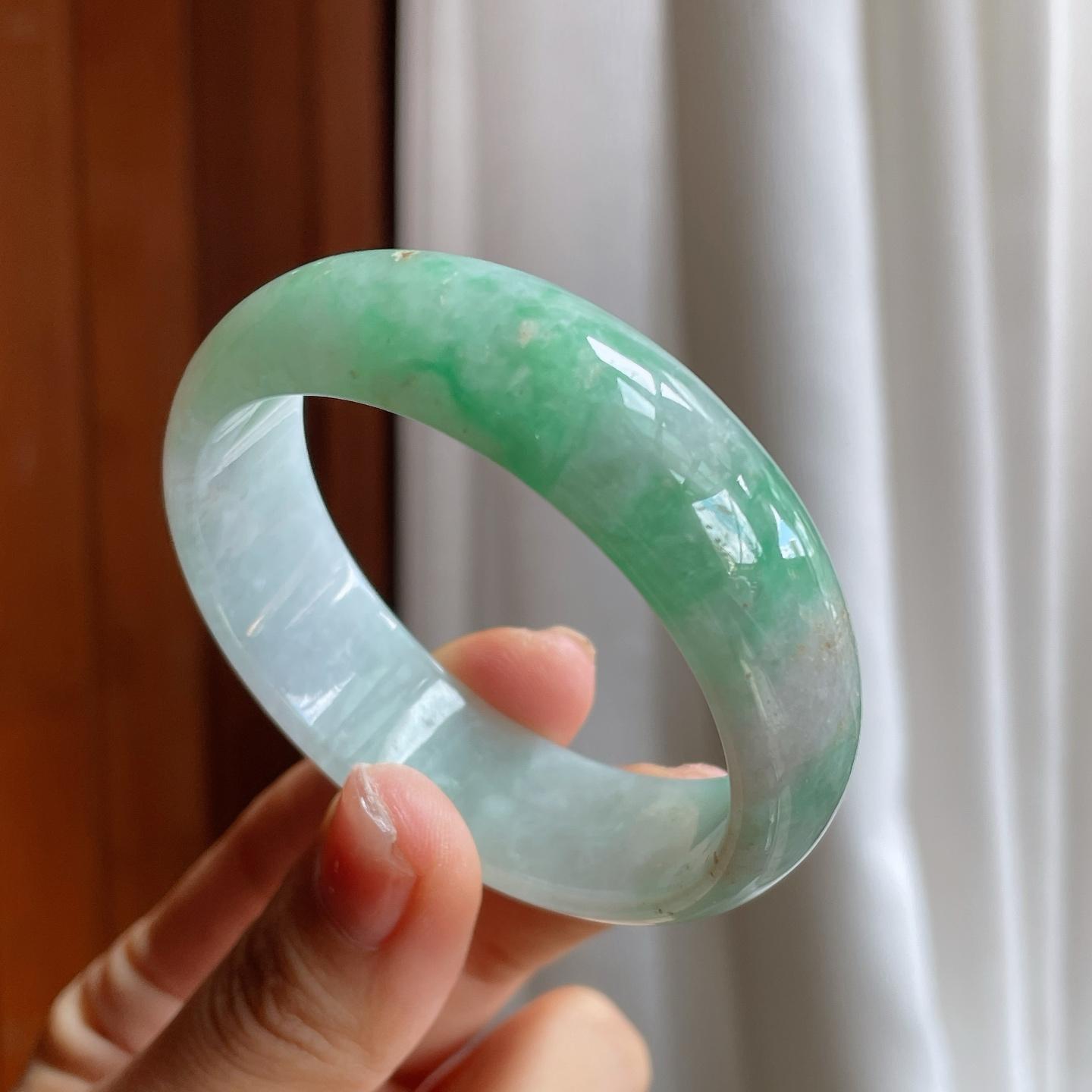 糯冰带色翡翠平安镯（51.5mm）（yc216046）