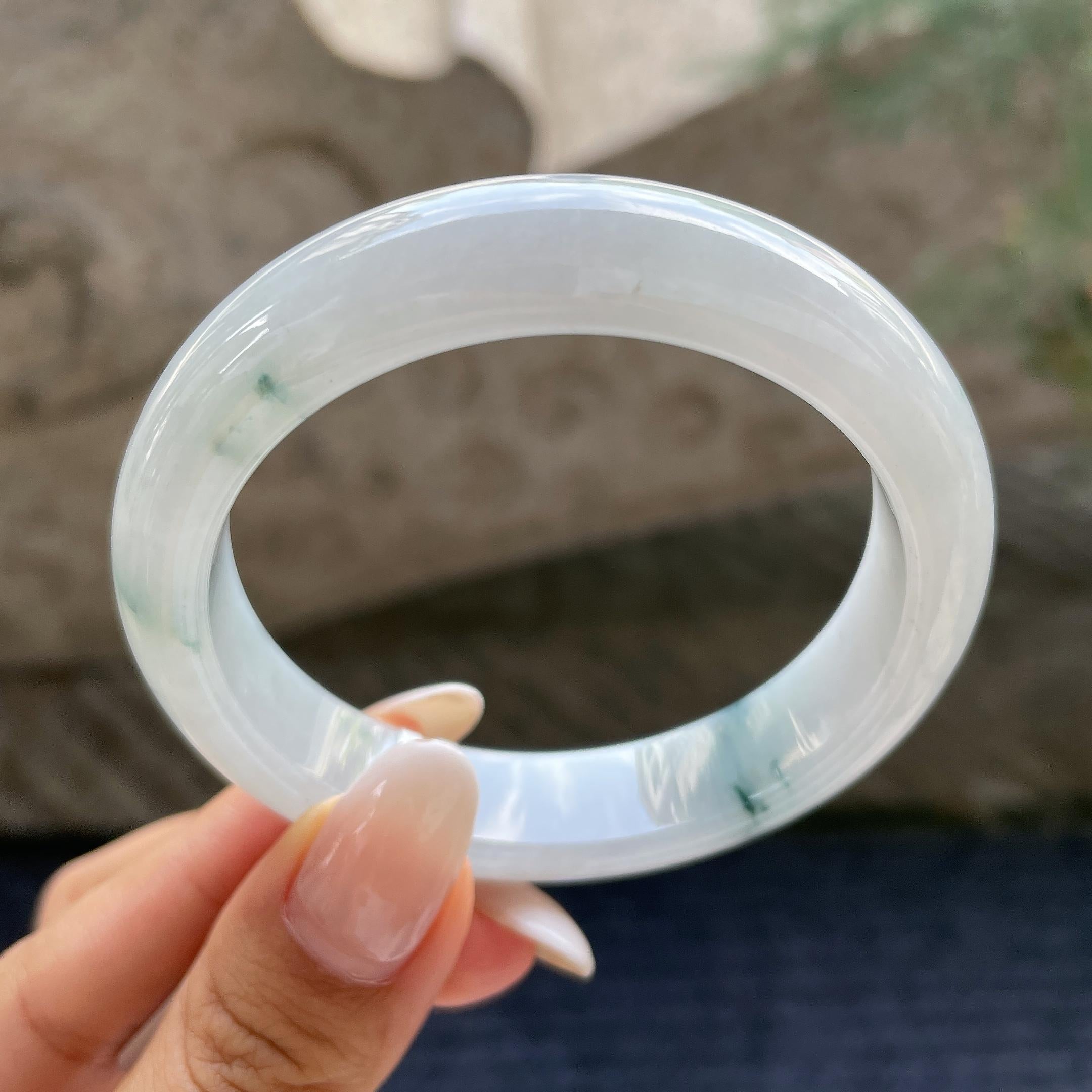 细糯种飘花正圈平安镯55.5圈     天然缅甸A货翡翠（yc421207）