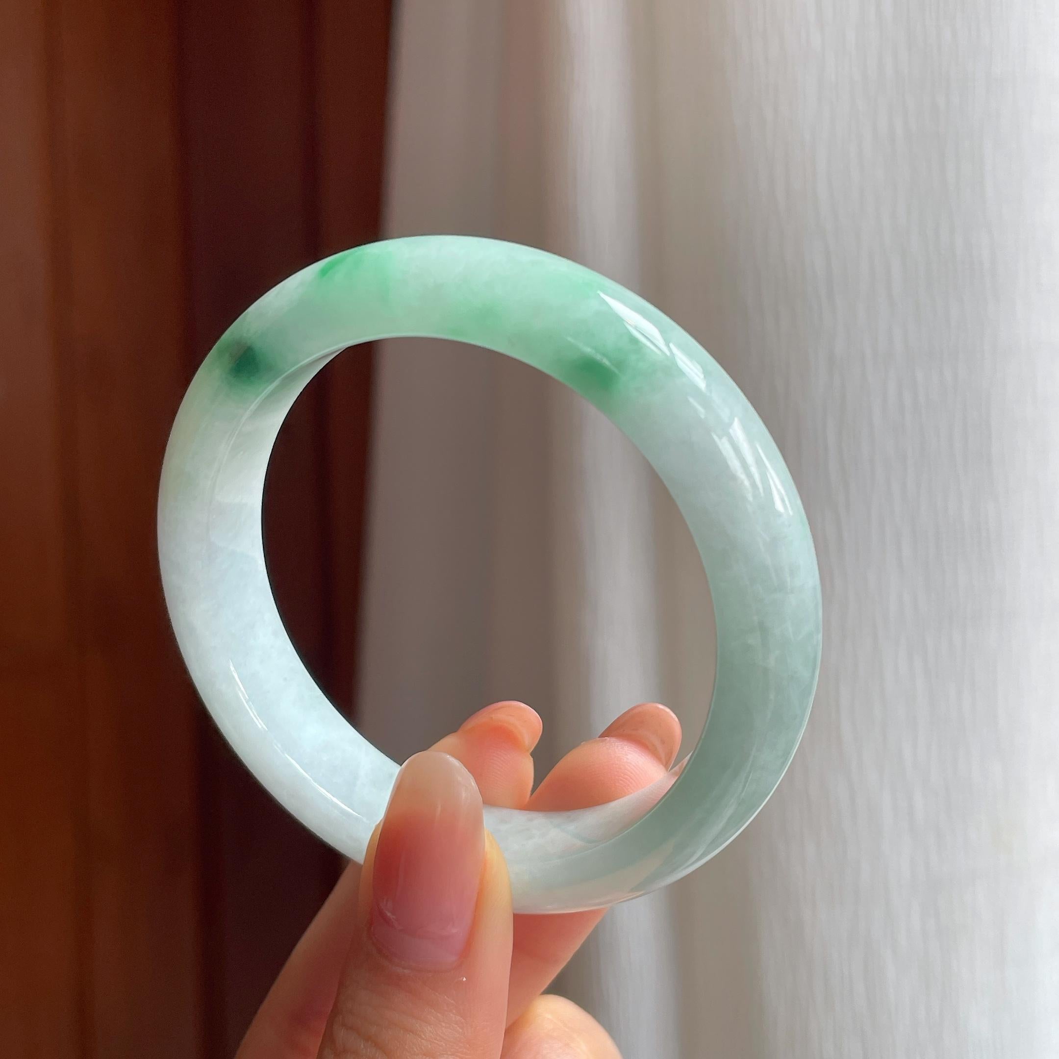 糯冰带色翡翠平安镯（54mm)（yc350456）