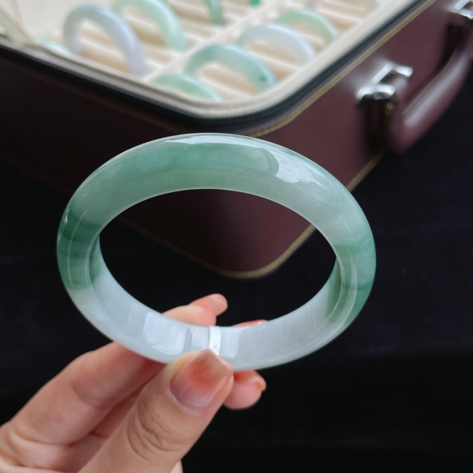 糯冰飘花翡翠手镯（58mm）（yc016517）