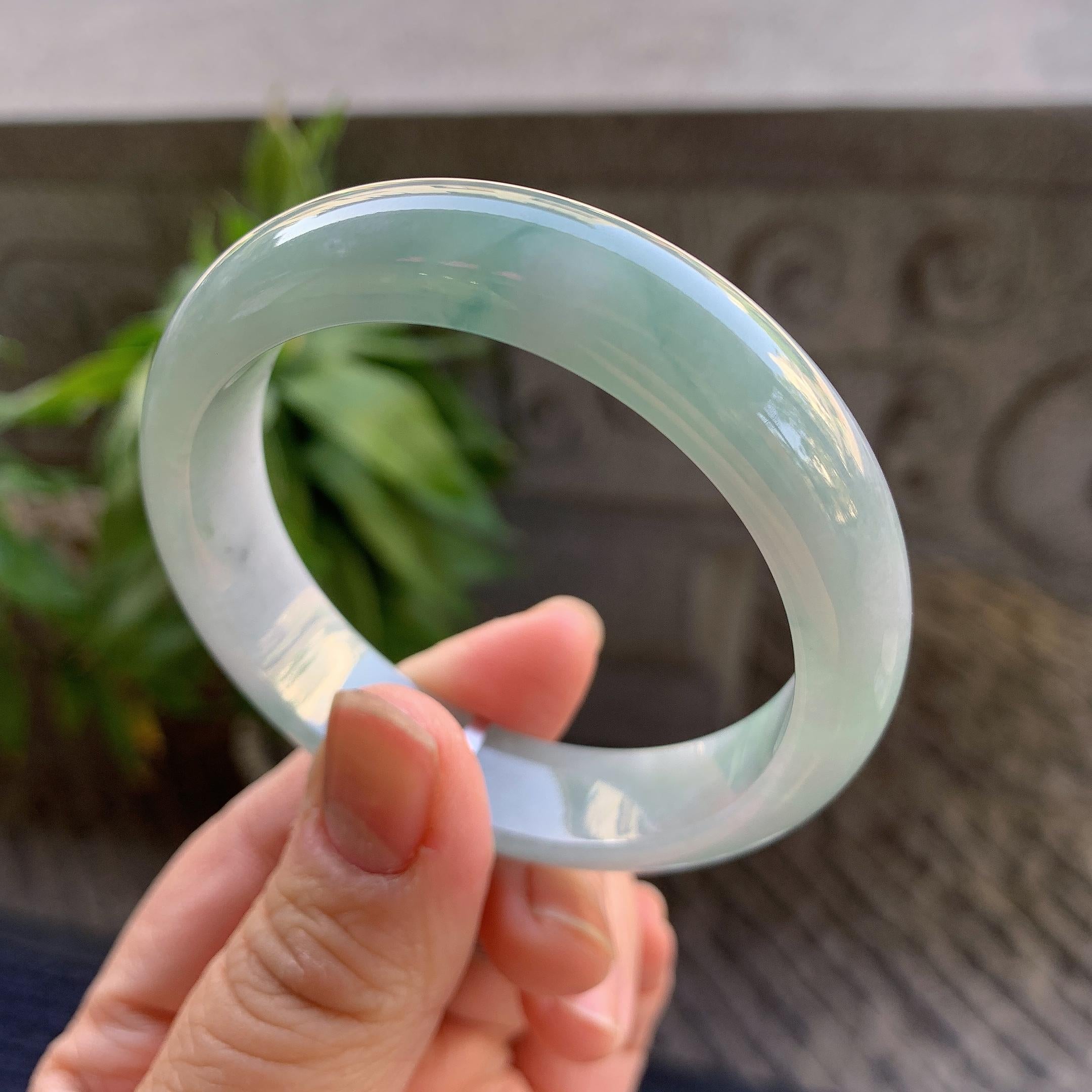 小圈口 细糯种晴底飘蓝花正圈平安镯52.2圈口 天然缅甸A货翡翠（yc330290）