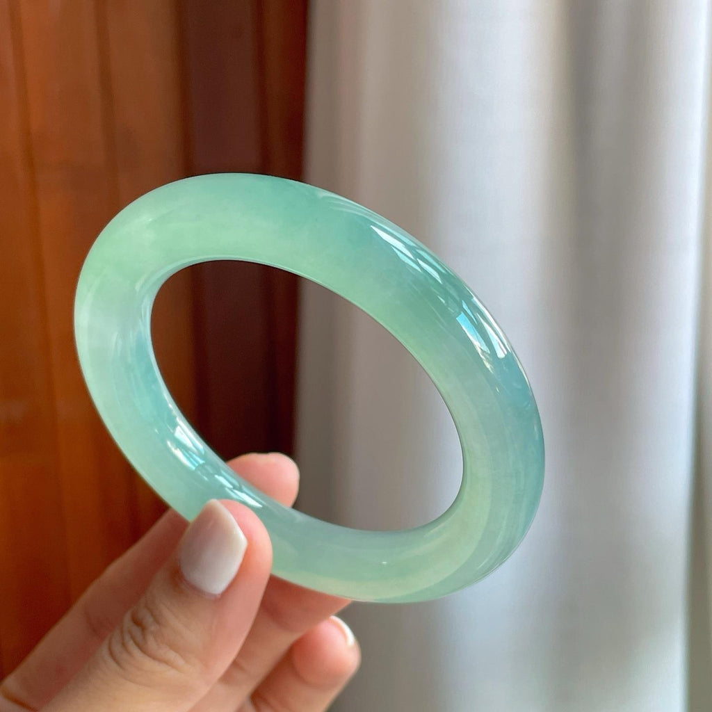 冰种晴绿底翡翠圆条（56mm）（yc247174）