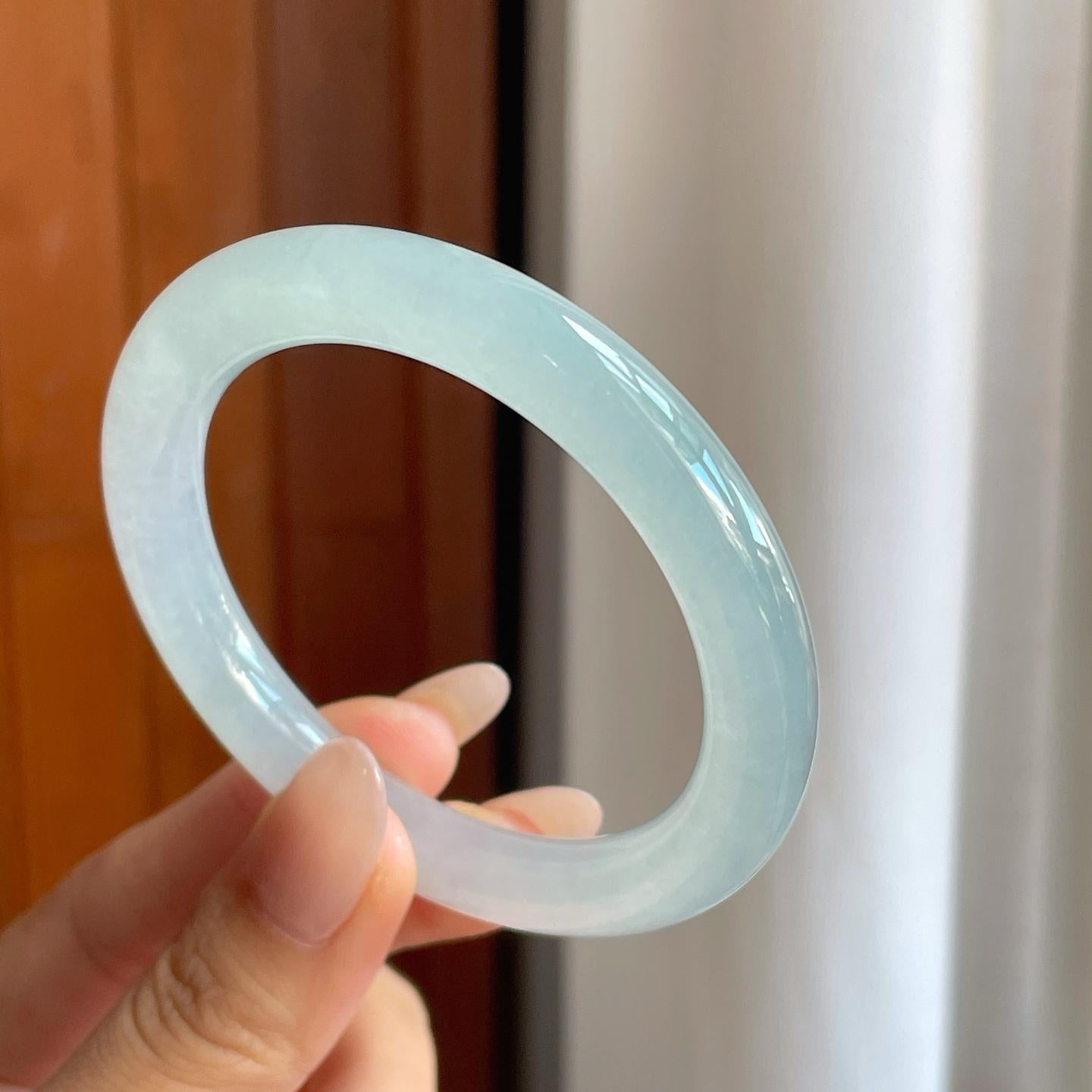 冰种蓝晴底翡翠圆条手镯（54mm）（yc242097）