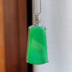 18k金镶糯冰满绿翡翠无事牌（yc242744）