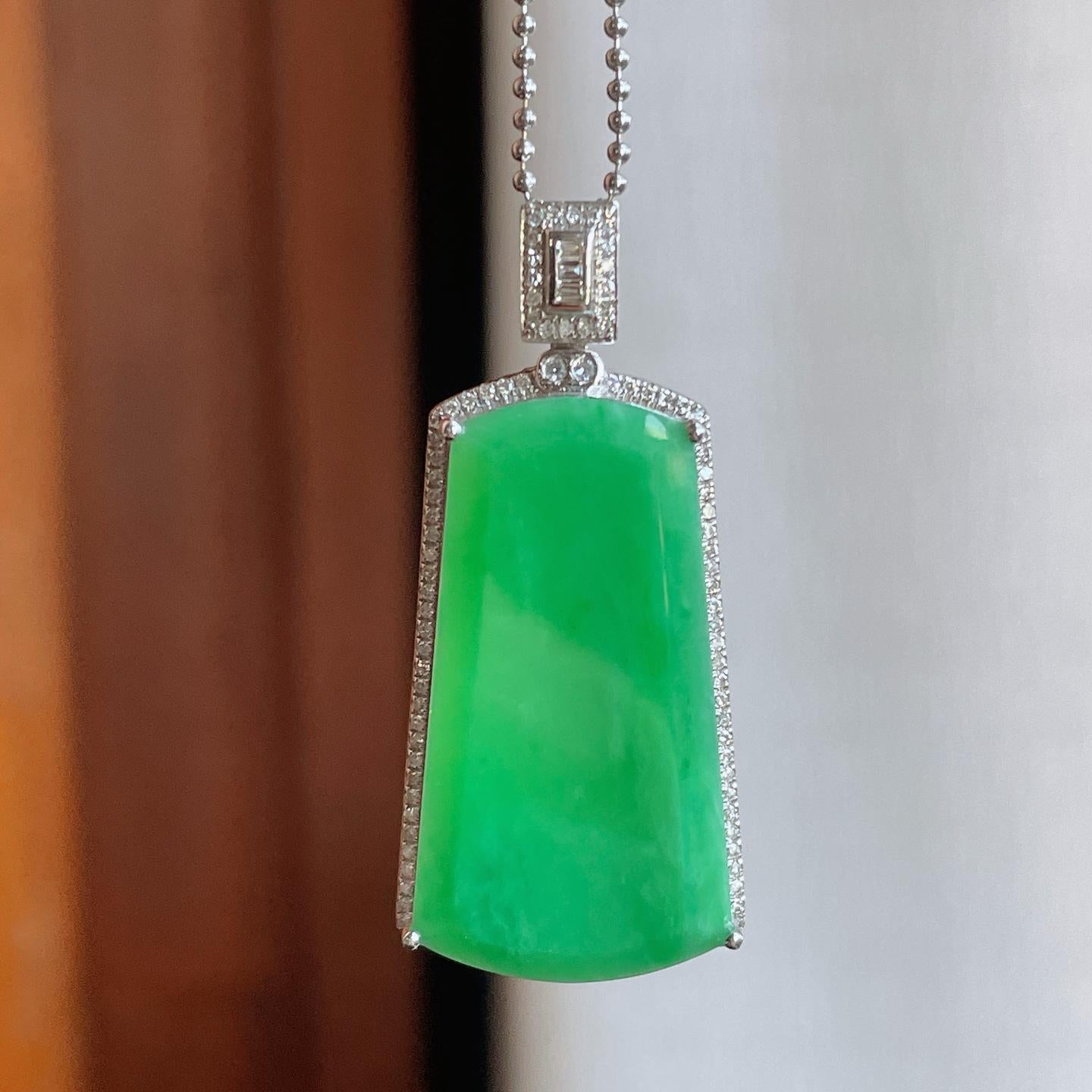 18k金镶糯冰满绿翡翠无事牌（yc242744）