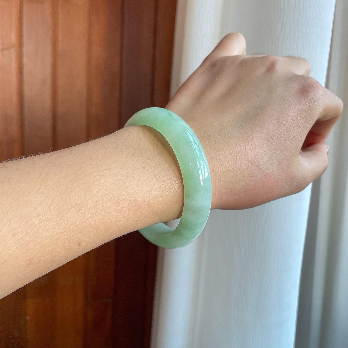 糯冰晴底翡翠平安镯（55.5mm）（yc274435）