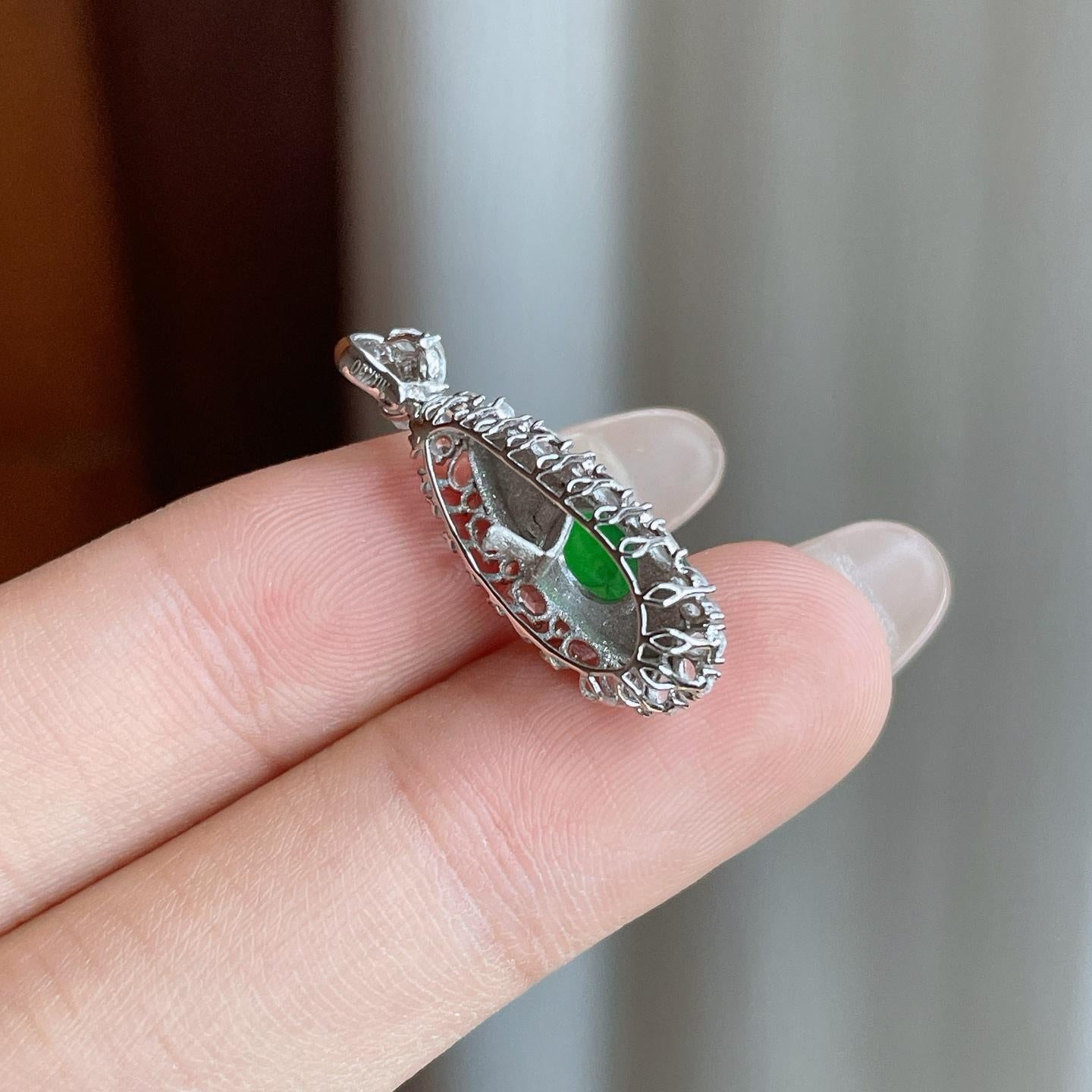 18k金镶冰种满绿翡翠豆子（yc247146）