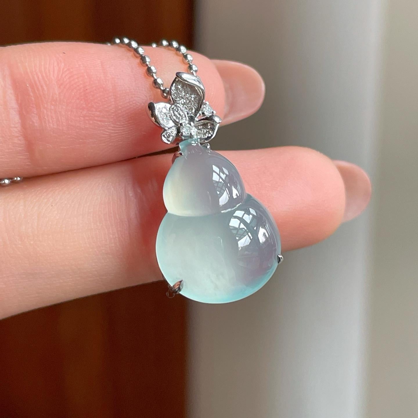 18k金镶冰种晴底翡翠葫芦（yc363637）