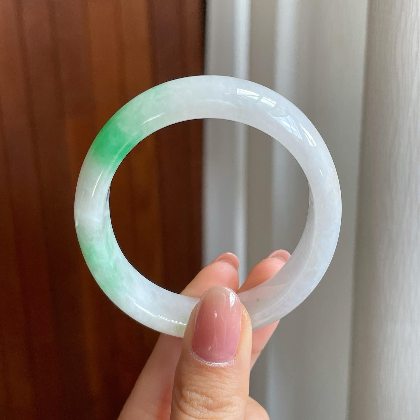 糯冰飘花翡翠贵妃镯（55mm)（yc323831）