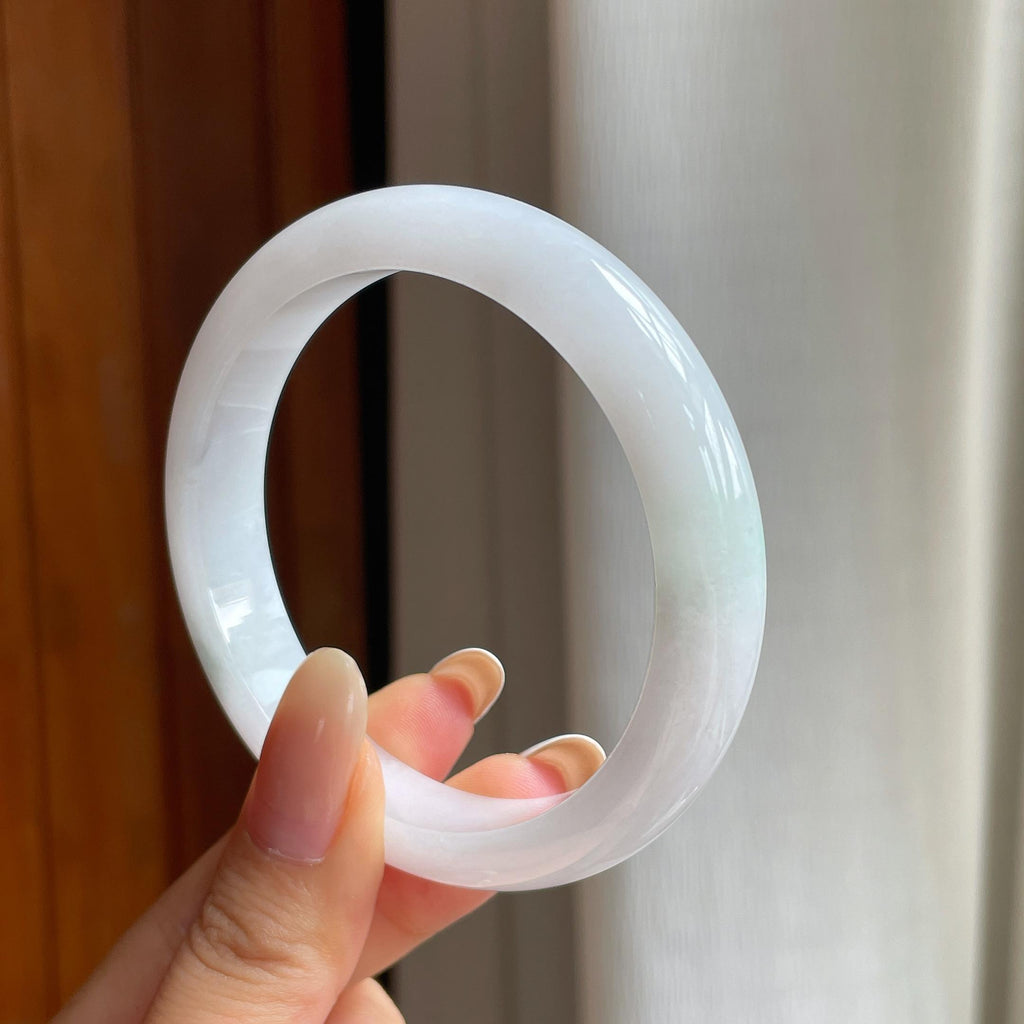 糯冰淡底色翡翠平安镯（58mm)（yc409907）