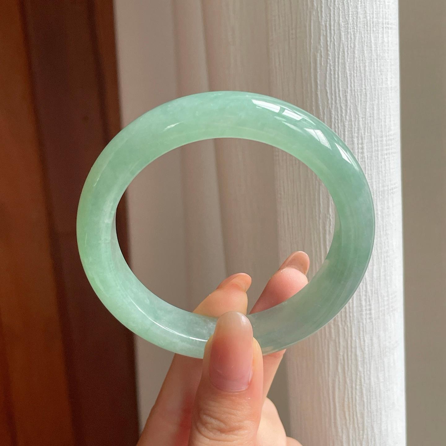 冰种果绿翡翠平安镯（57.5mm)（yc354330）