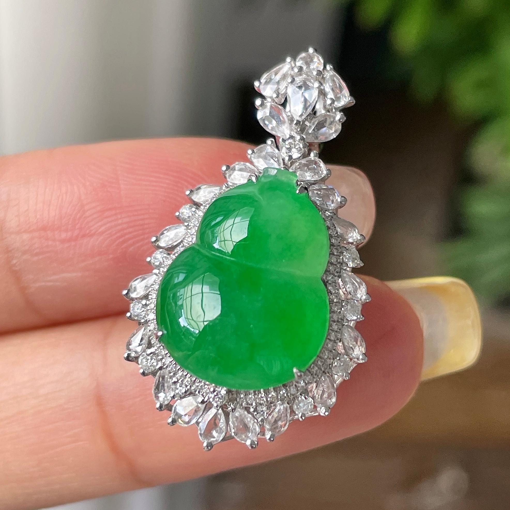 18k金钻镶糯冰种满绿葫芦吊坠        天然缅甸A货翡翠（yc379933）