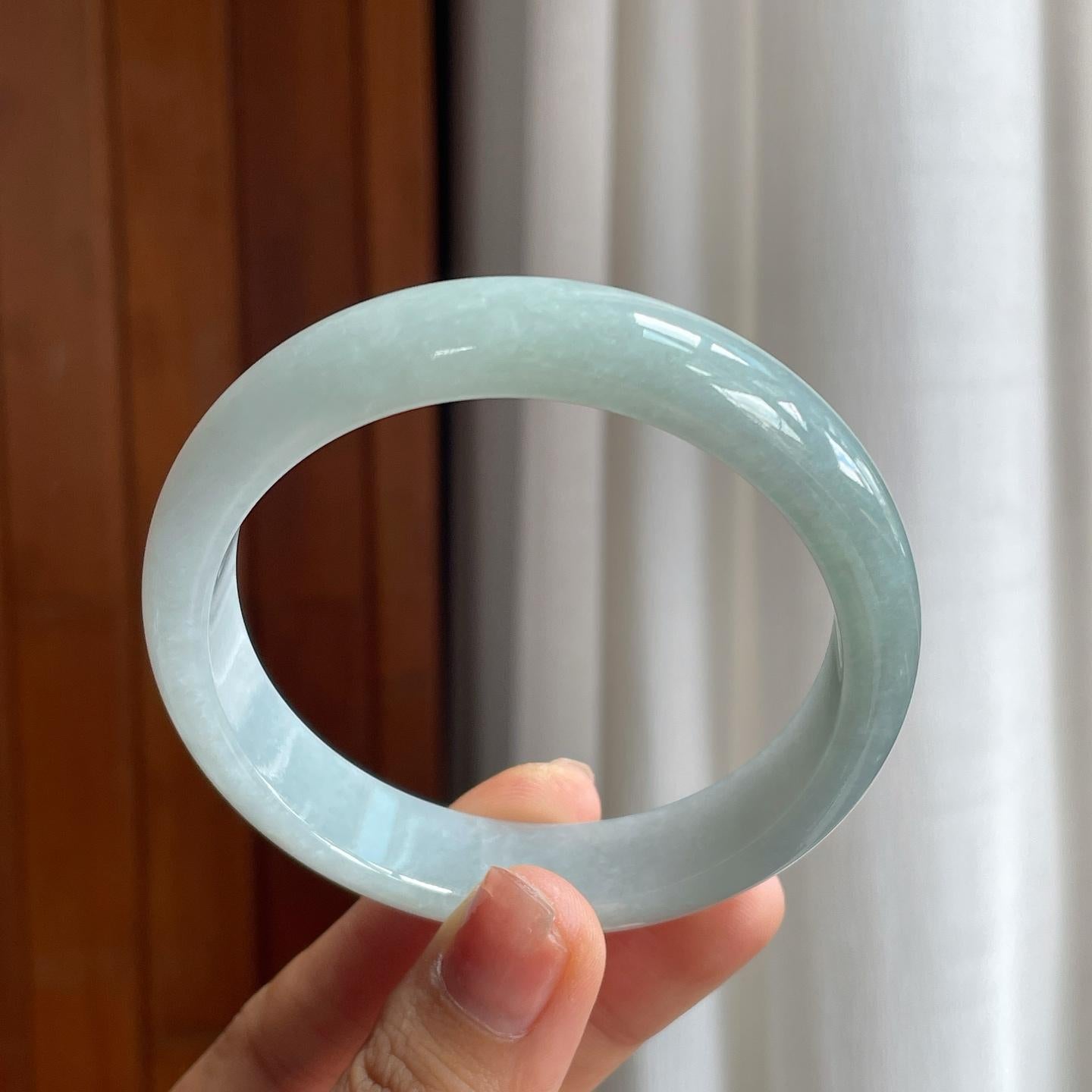 糯冰淡底色翡翠平安镯（58.6mm）（yc216053）