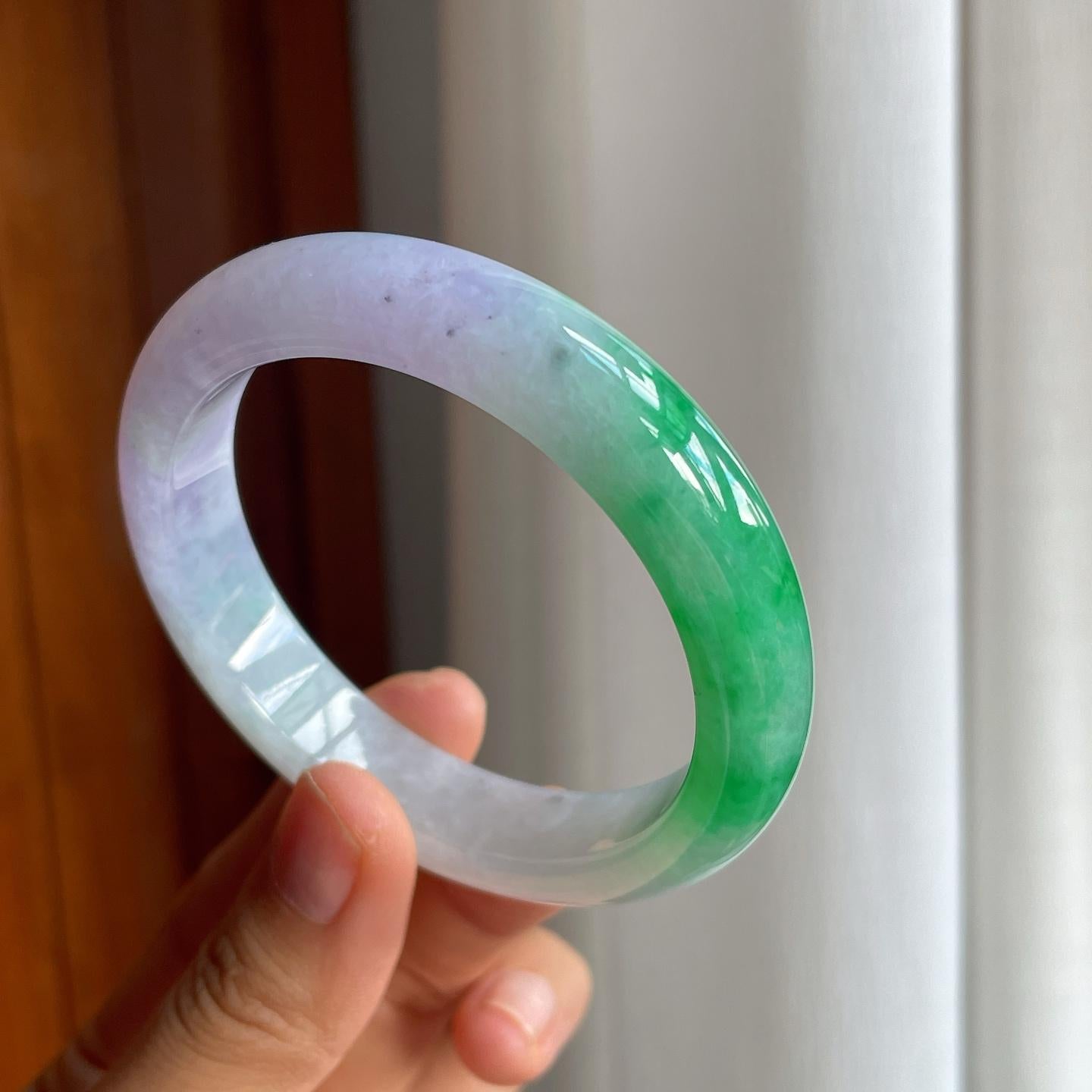 糯冰春带彩翡翠平安镯（56mm）（yc225096）