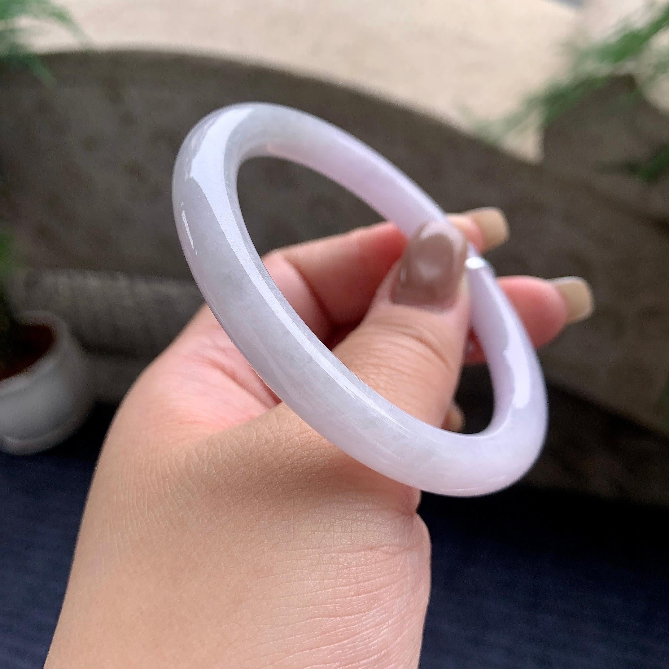 细糯种淡紫罗兰圆条手镯  58.5圈口  天然缅甸A货翡翠（yc441172）