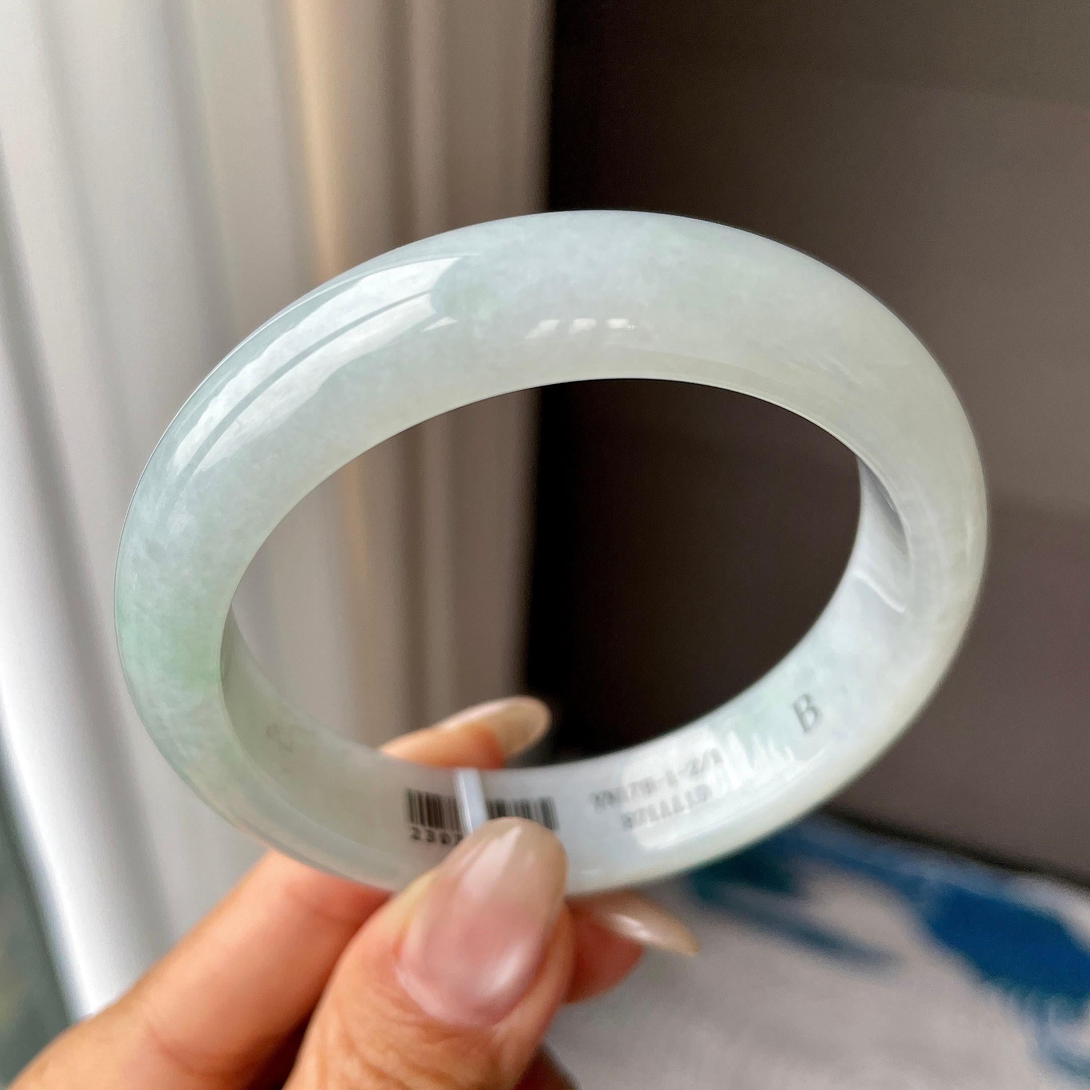 细糯种带底色正圈平安镯55.5圈    天然缅甸A货翡翠（yc346974）