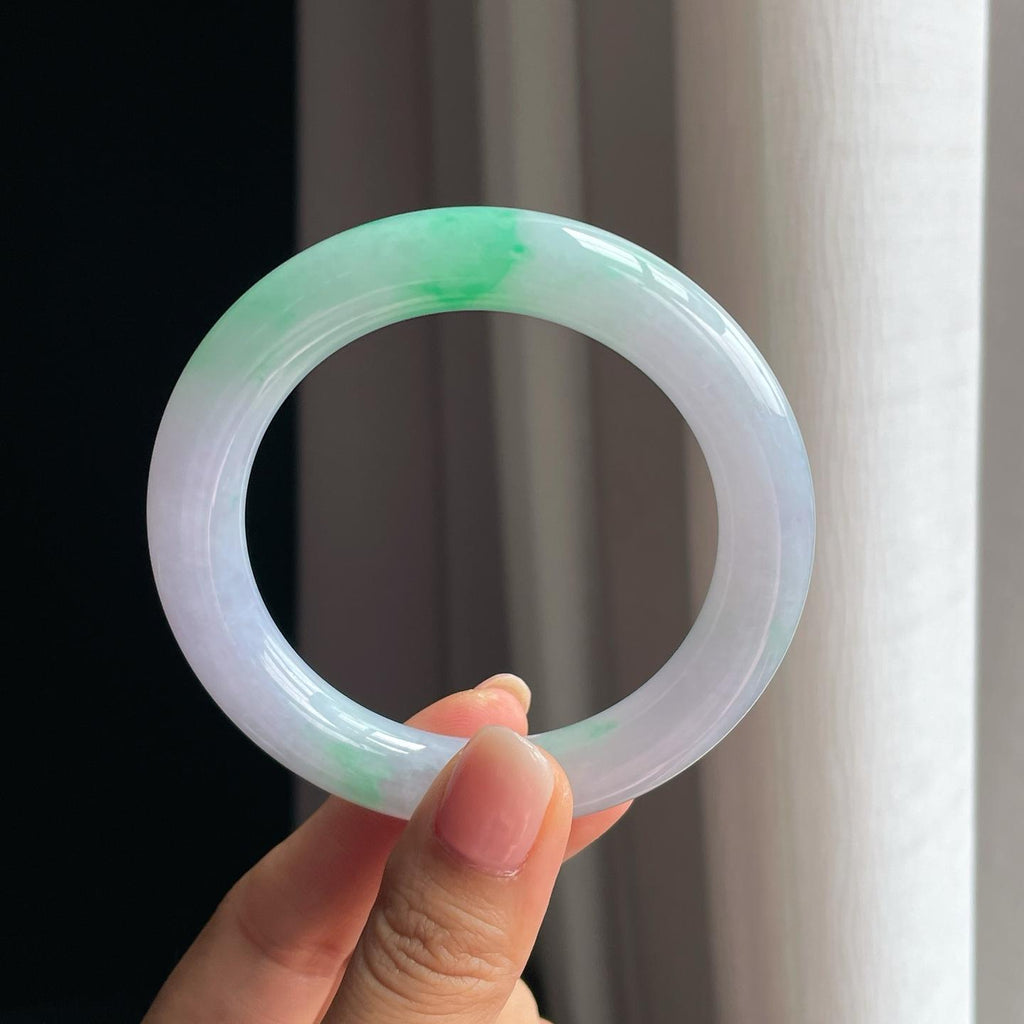 糯冰春带彩翡翠圆条手镯（56.5mm）（yc377011）