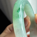 Vòng tay an bình bằng ngọc phỉ thúy Miến Điện tự nhiên loại A, đáy xanh trong, hoa bay, kích thước 55