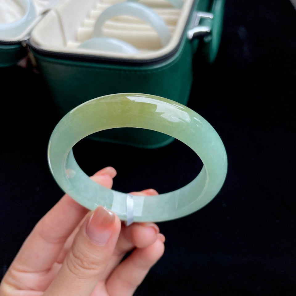 糯冰晴底飘黄正圈翡翠手镯（56.7mm）（yc017163）