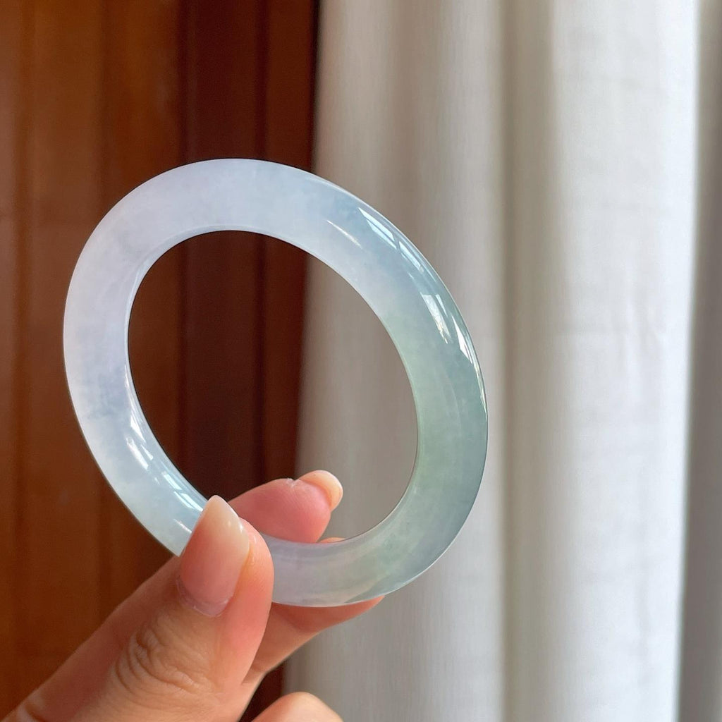 冰种淡春彩底翡翠圆条手镯（54mm）（yc408419）