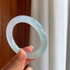 冰种淡春彩底翡翠圆条手镯（54mm）（yc408419）