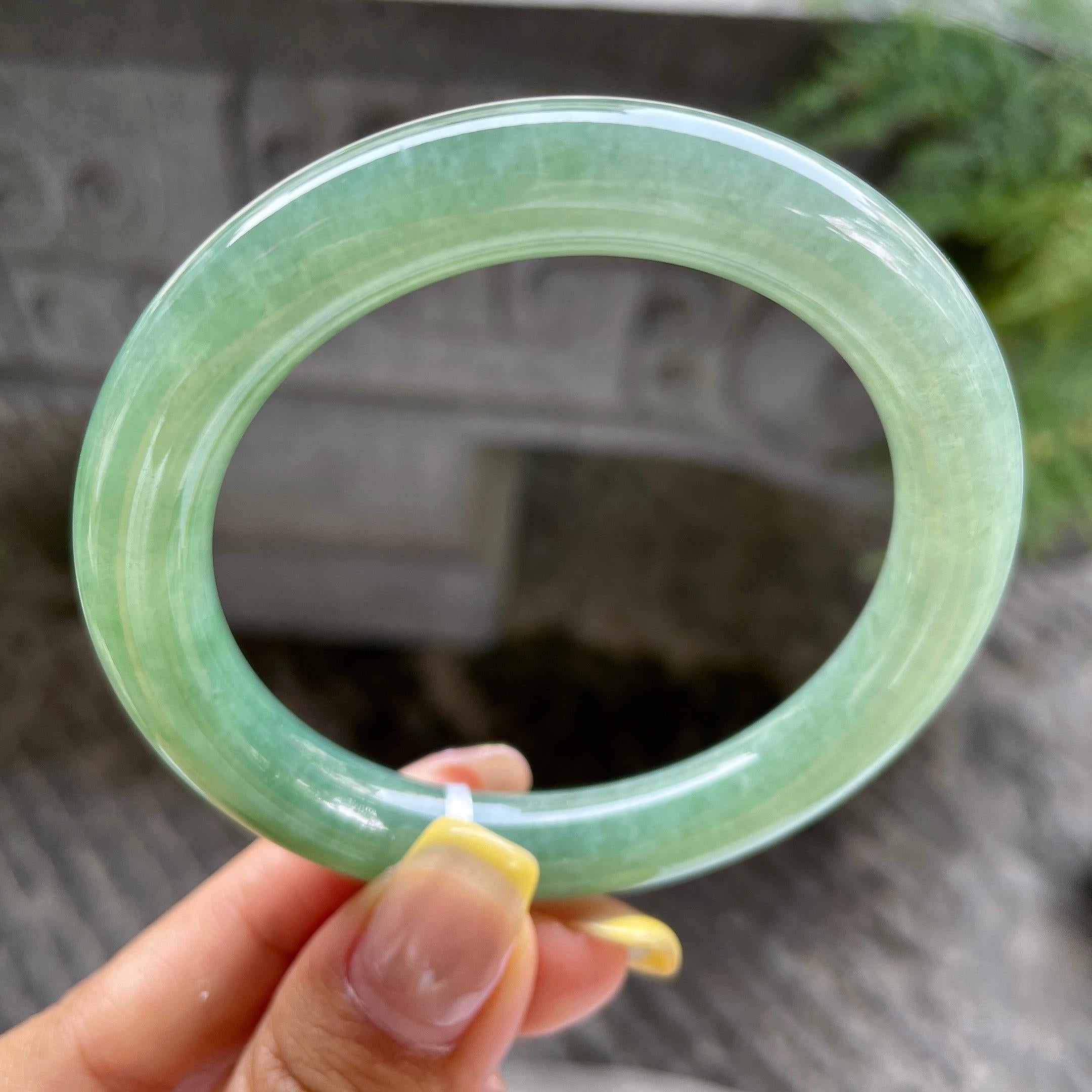 细糯种油青色圆条手镯55.5圈            天然缅甸A货翡翠（yc389232）
