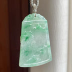 糯冰飘绿花翡翠山水牌（yc260377）