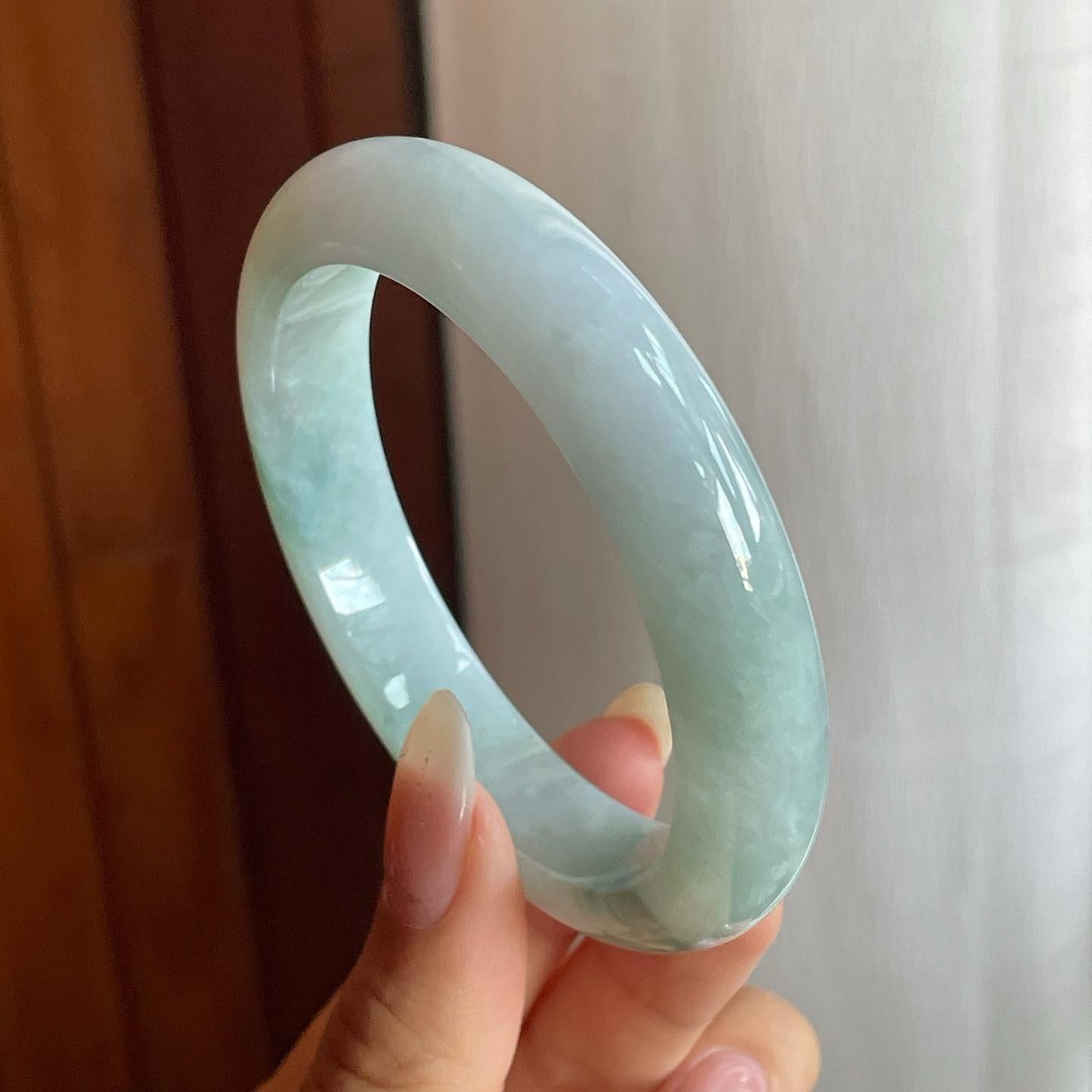 糯冰种飘蓝花翡翠平安镯（55.7mm）（yc220240）