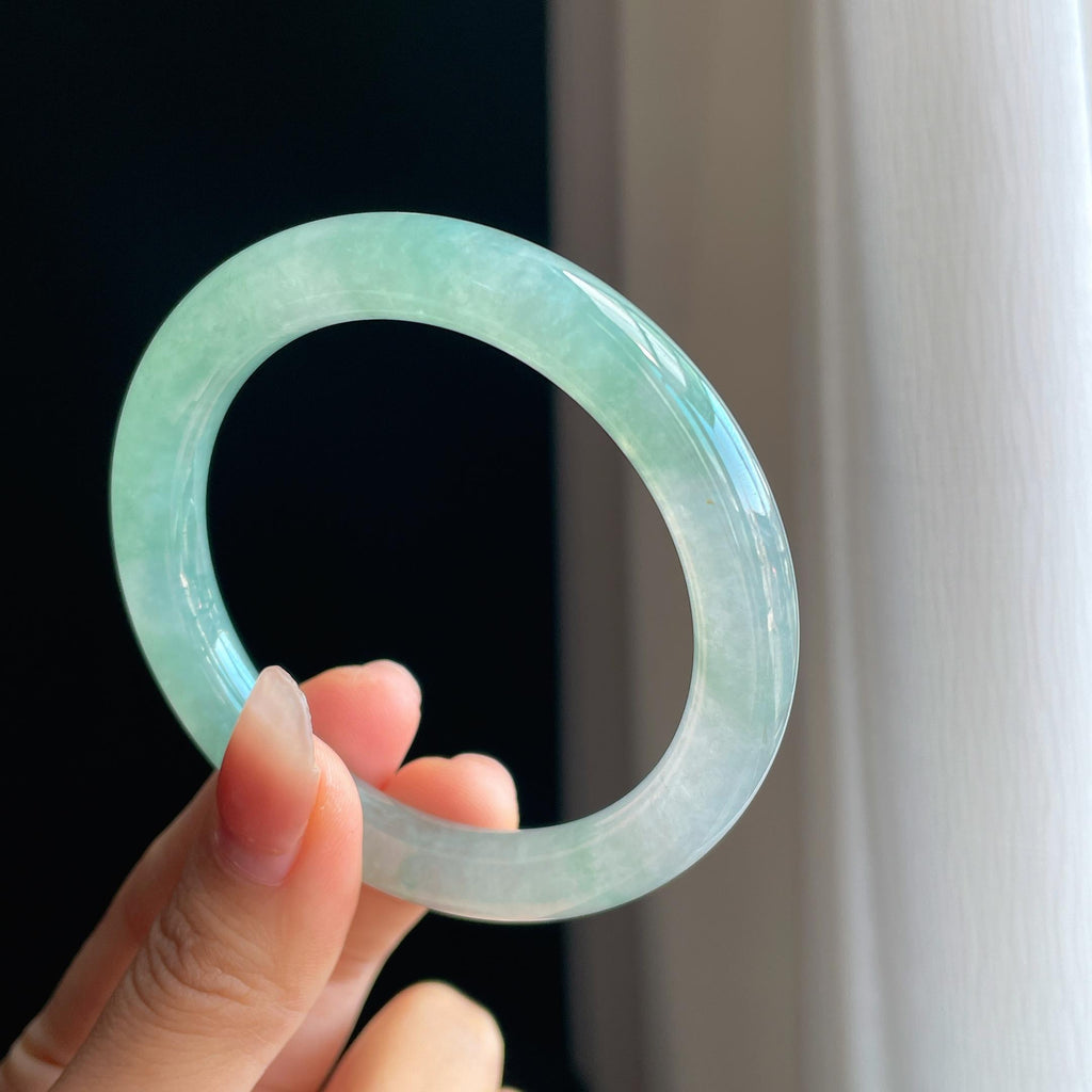 冰种蓝晴底翡翠圆条手镯（56mm）（yc329667）