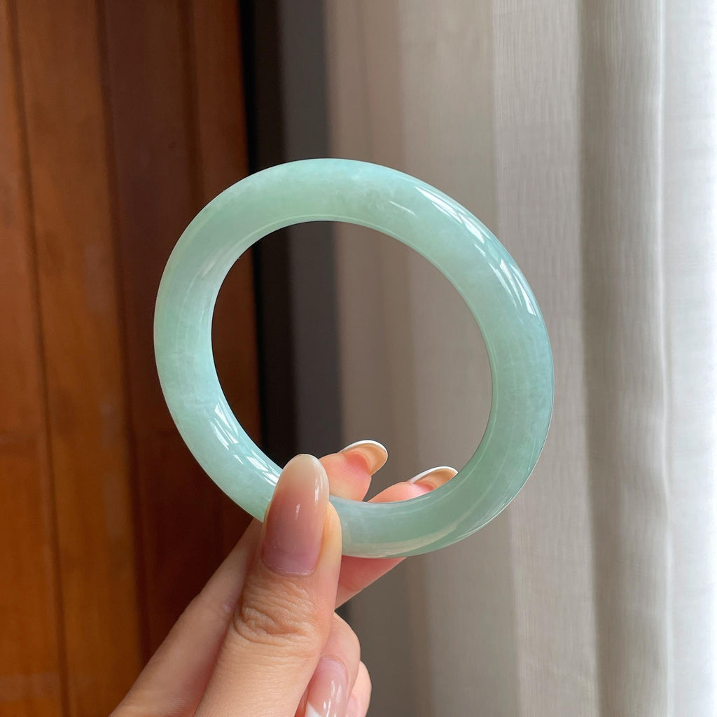 糯冰晴底翡翠圆条手镯（55.8mm)（yc404012）